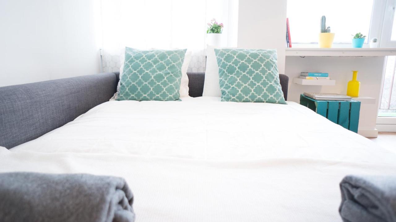 Sunny Apartment Варшава Екстериор снимка